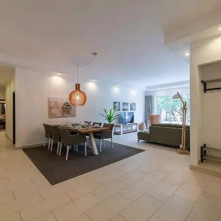 アパート Old Town Center - Verasol 2 *